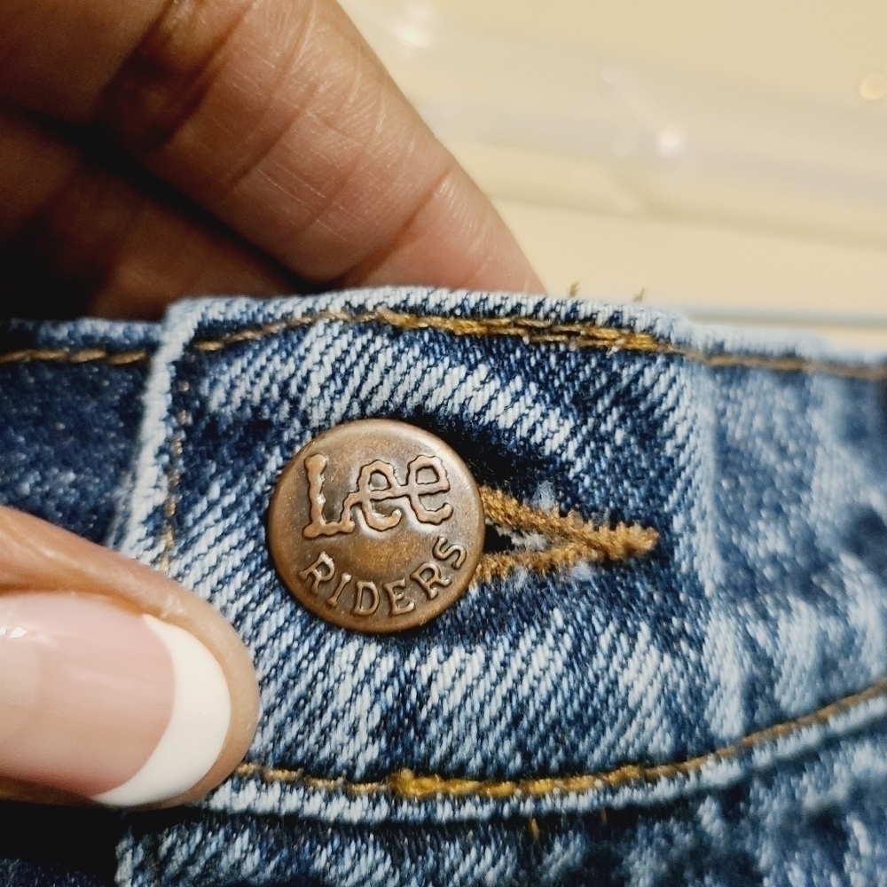 Lee Riders | Women's Vintage Acid Washed Denim Pencil Skirt (Size 12 Petite) - Picture 4 of 12
